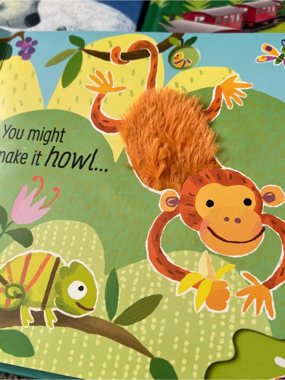 Usborne Don't Tickle the Hippo! Touchy-Feely Sound BookPolar Bears Trains Board